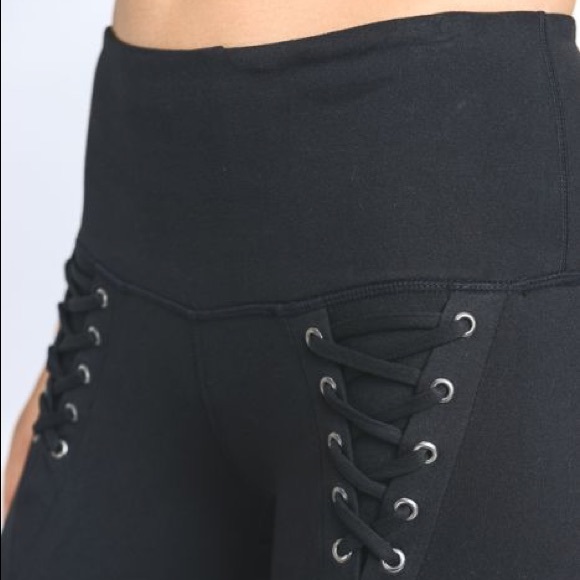 NWT🍁 Highwaist Front Lace-Up Leggings - Picture 2 of 10